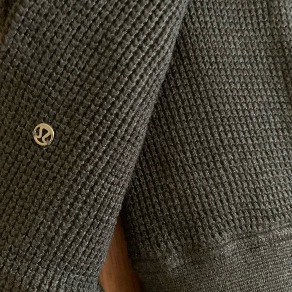 Unique Lululemon knit tights with bum cover. - Picture 7 of 8